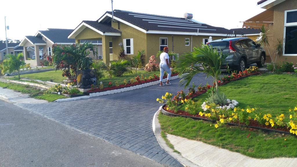 אוצ'ו ריוס Relax Villa מראה חיצוני תמונה